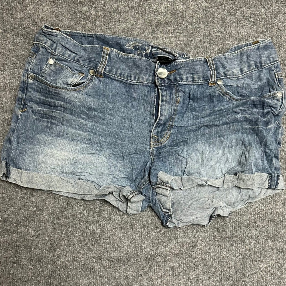 Express Denim Shorts Womens Size 14 Blue Cuffed Casual Stretch Jean Shorts